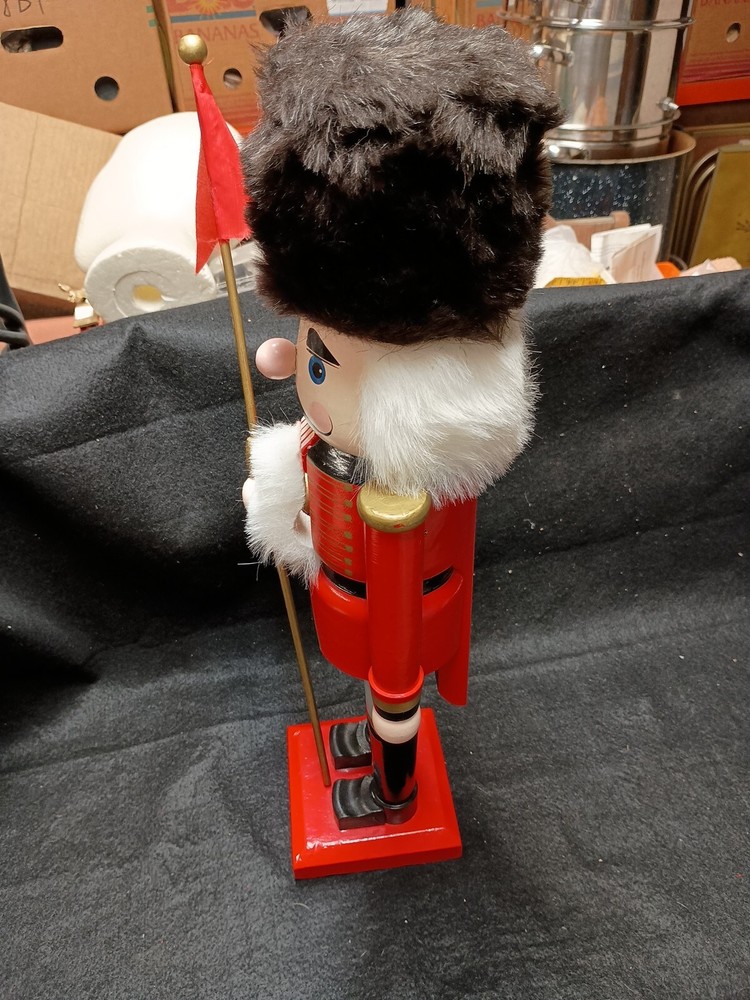 Big Bombay Nutcracker English Guard 20.5" tall 1994