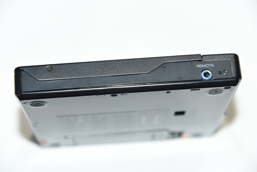 Sony D-15 Discman CD Player Working