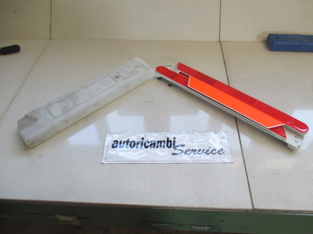 73143 Replacement Triangle Signal Light