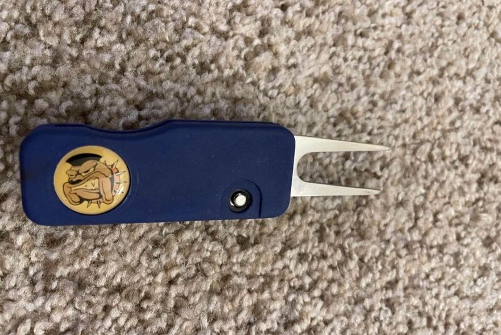The Tawgg Divot Tool