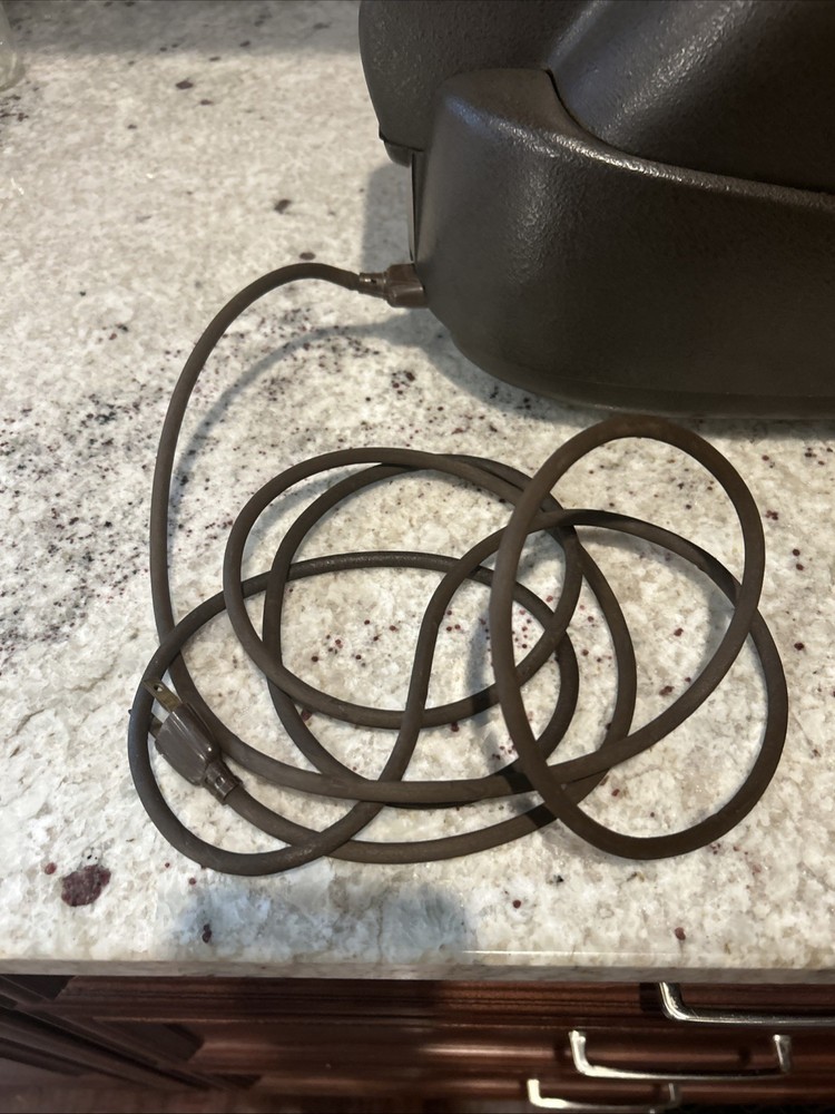 Victor Automatic Calculator Adding Machine Model 73 85 54, Powers On Read