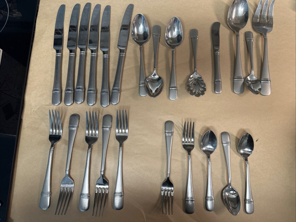 24 Piece Lot Flatware DJ Korea