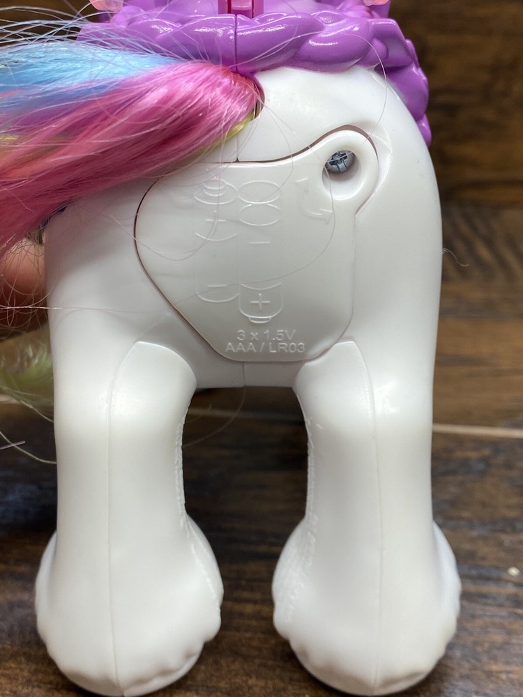 Hatchimals Interactive Unicorn Pegasus Rainbow Braids Lights Up Talks