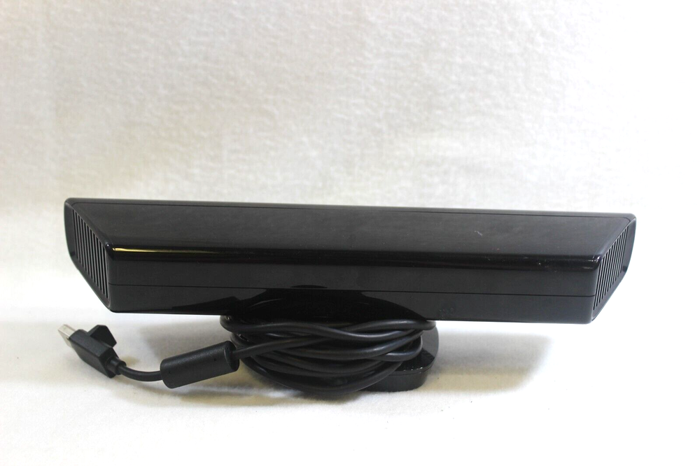 Microsoft Kinect Sensor for XBox 360 With Kinect Adventures Game ~ Complete