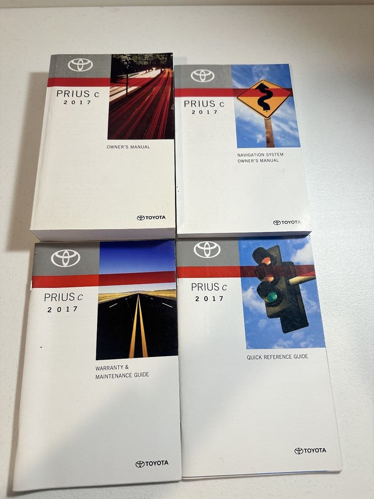 2017 Toyota Prius C Owner's Manuals Set
