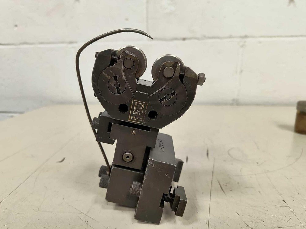 Reed B8 Thread Rolling Head Attachment with Assorted Thread Roll Dies B&S