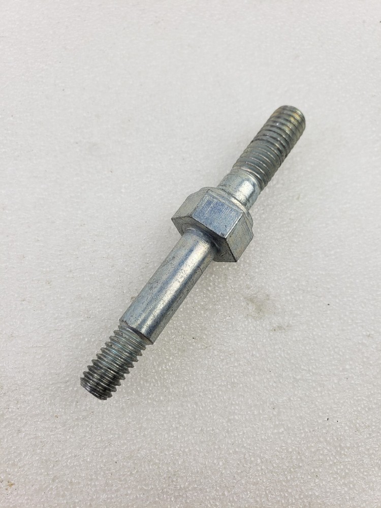 Harley-Davidson 90367-97 Saddlebag Hanger Stud Softail Heritage Classic
