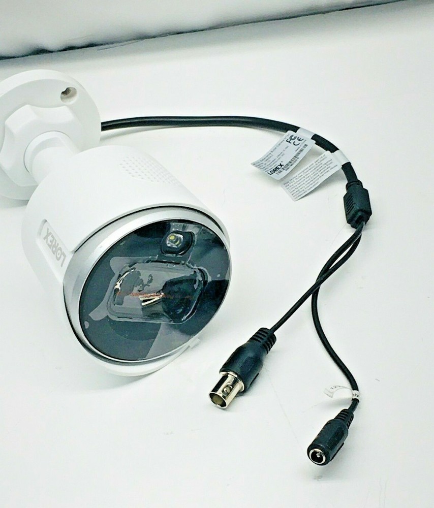 C882DA Series - Lorex 4K Active Deterrence Security Camera