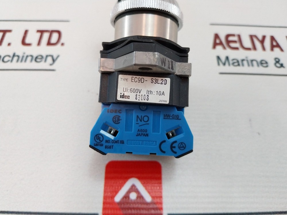 Idec EC9D-S3L20 Selector Switch Control Unit 600V 10A