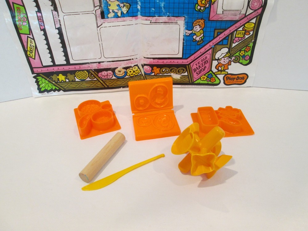 Kenner Play-Doh Ye Old Bakery Shop Set