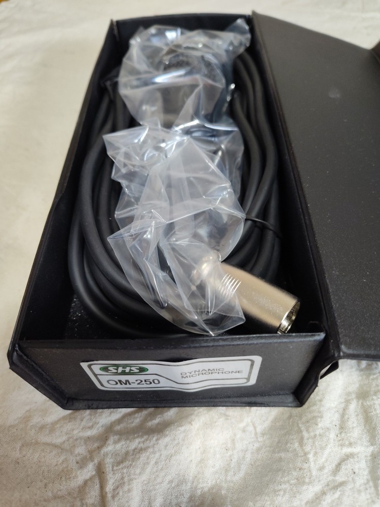 SHS OM-250 Dynamic Microphone B13