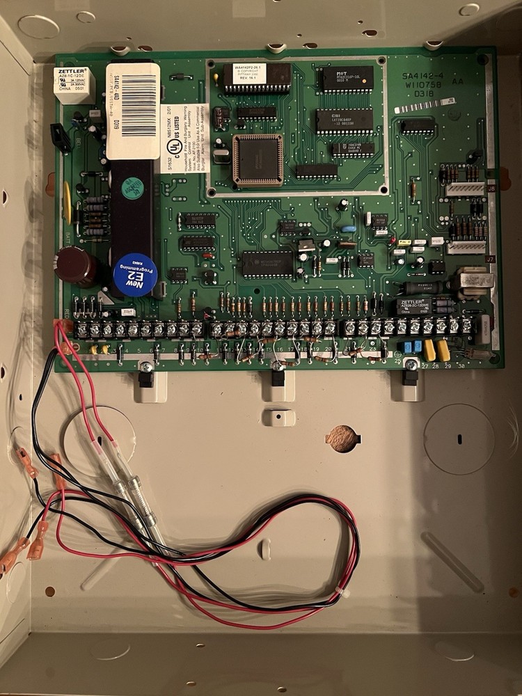 ADEMCO Vista-40 2-Partition Security System Control  Panel