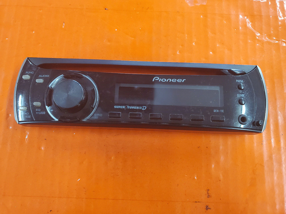 Pioneer  DEH-11E faceplate