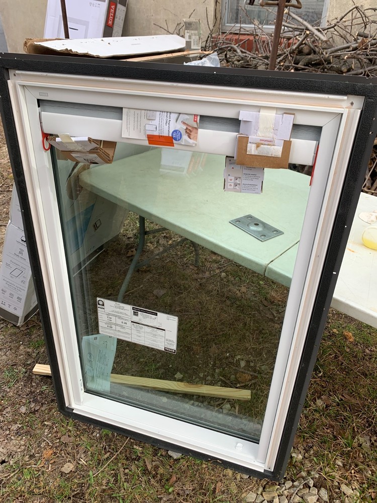 Velux FS M06 Deck Mounted Skylight System integrated Solar Powered Shade 30X45"