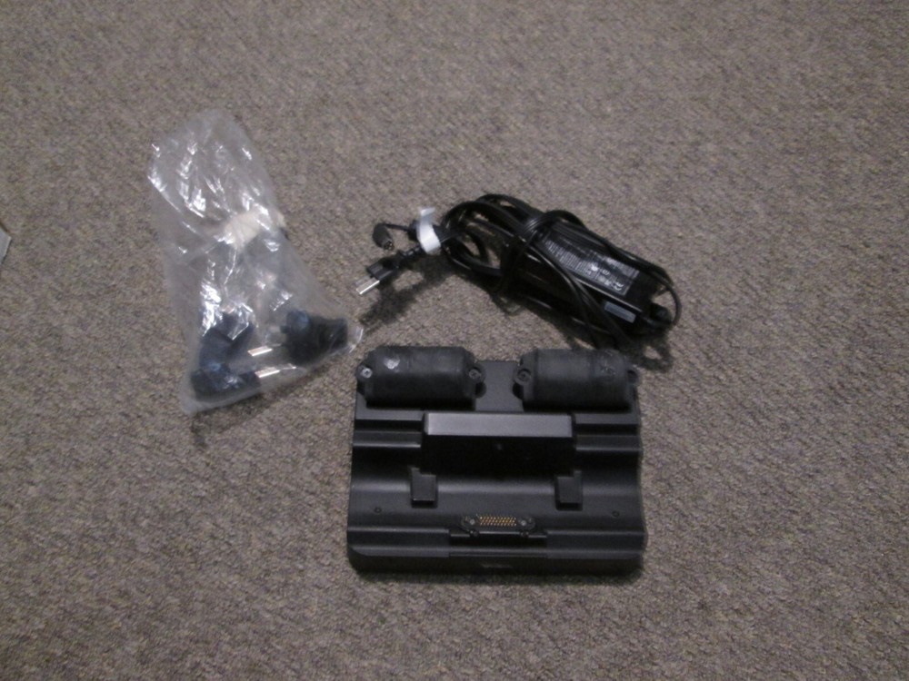 TRIMBLE MODEL YUMAOD CHARGING DOCK WITH BATTERIES