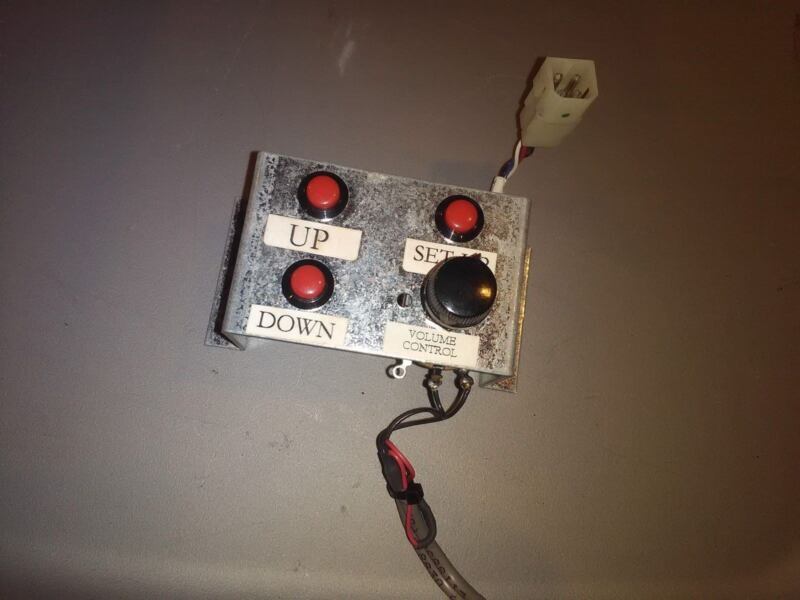 whistlestop/ moviestop arcade test switch/volume controls #35
