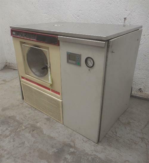 Virtis model FM 12XL Lyophilizer-M11075