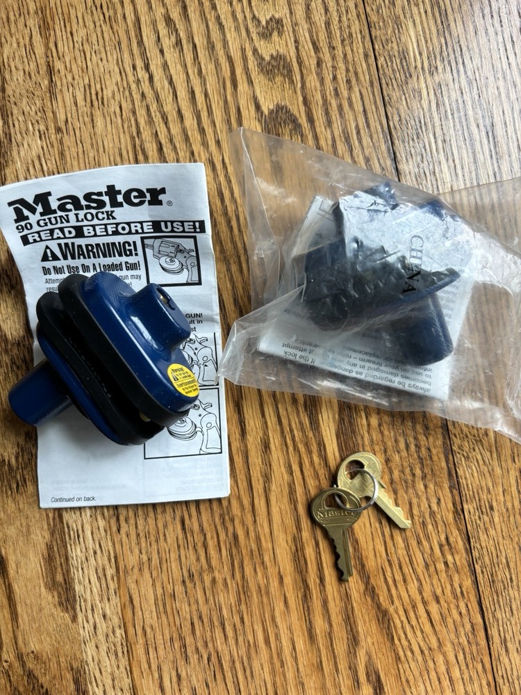 Two Master Gun Locks 90 Trigger Lock w/2 keys each
