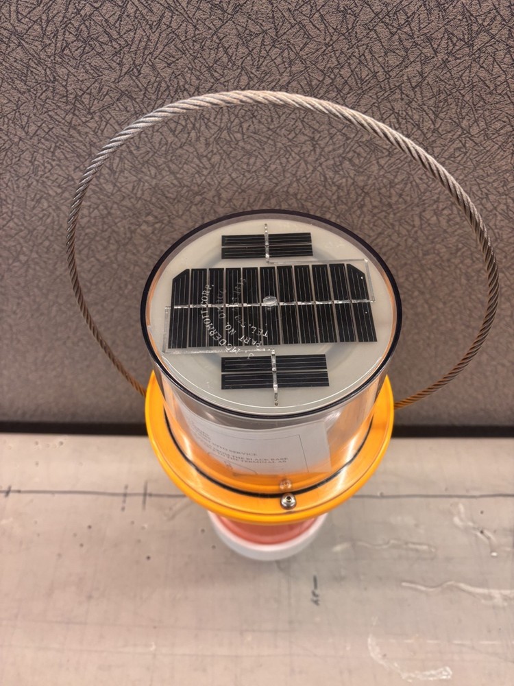 McDermott Tophat Solar Marine bouy light