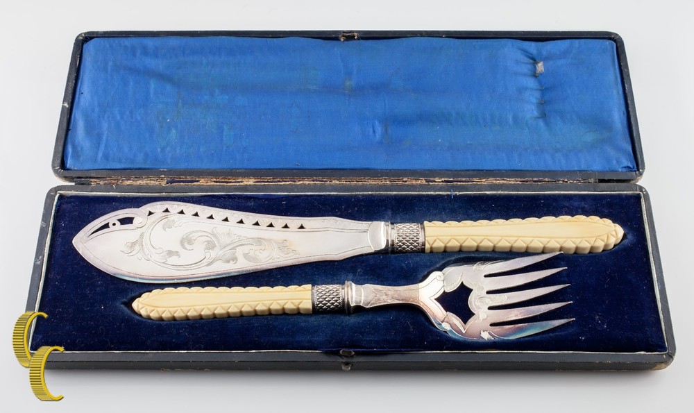 Vintage Fish Knife & Fork Serving Set Silver Plated w/ Tan Handles