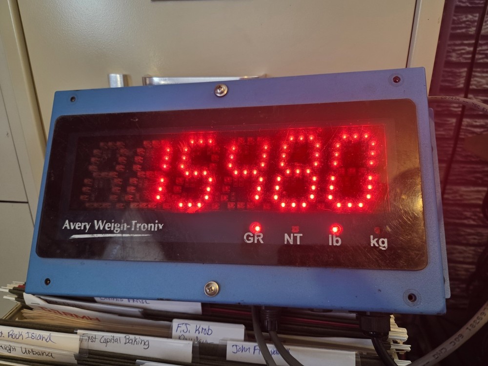 Avery Weigh-Tronix XR 2000 Tabletop Scale Backlit Display Multiple Units
