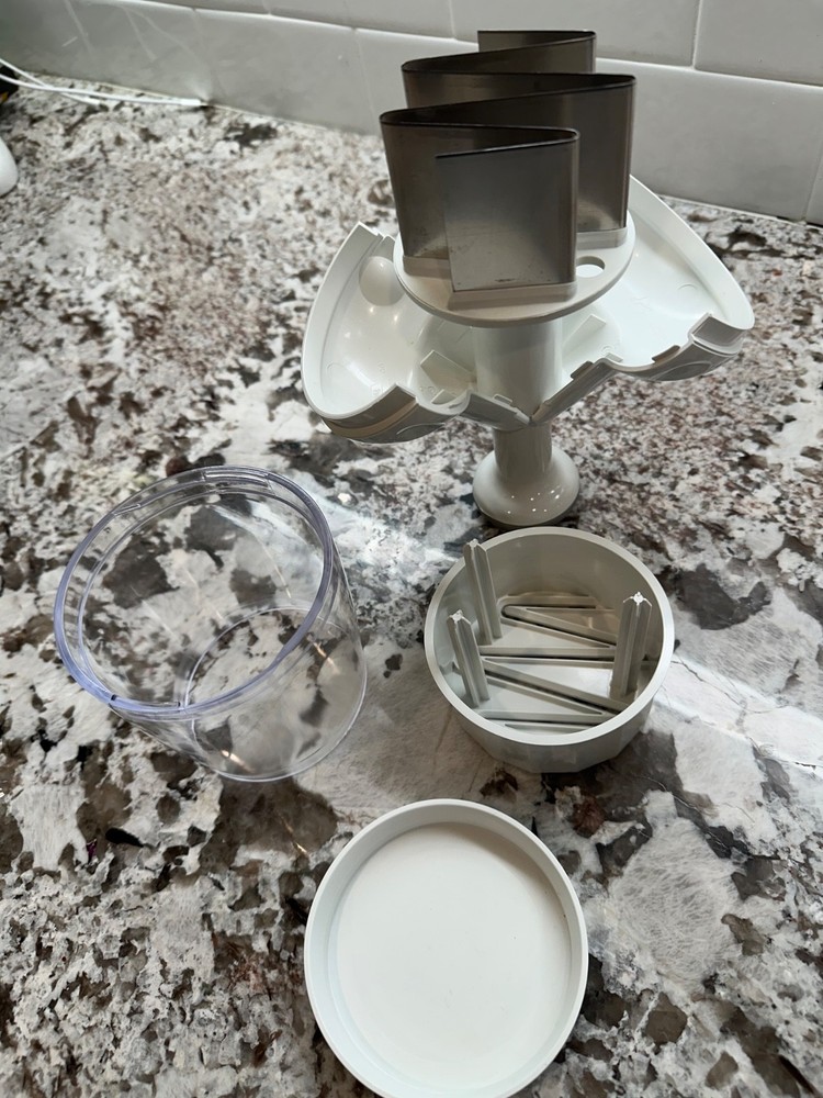 Pampered Chef Food Chopper (Top-Down Push Function) White - #2585