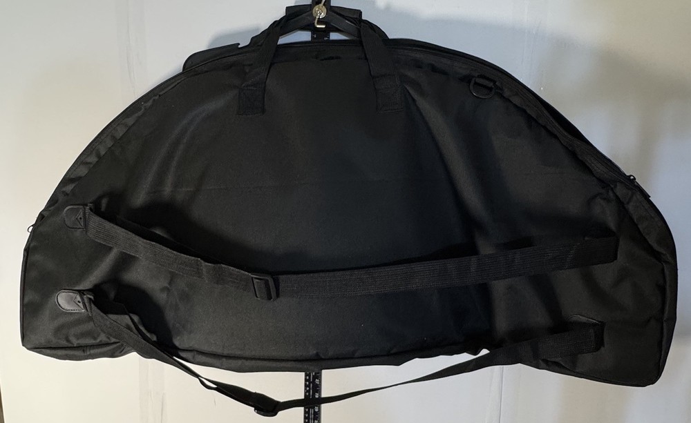 Compound Bow Case Light-Weight Soft Bow Bag with Arrow Pocket and Backpack Strip