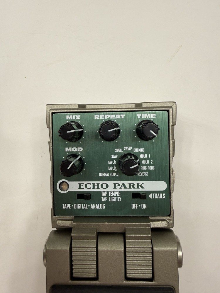 Line 6 Tone Core Echo Park Digital Delay Guitar Effect Pedal + Original Box