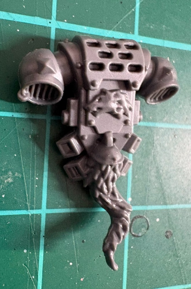 Space Wolves Backpack Type A | Wolf Tail Unique Bit | Warhammer 40K Kitbash