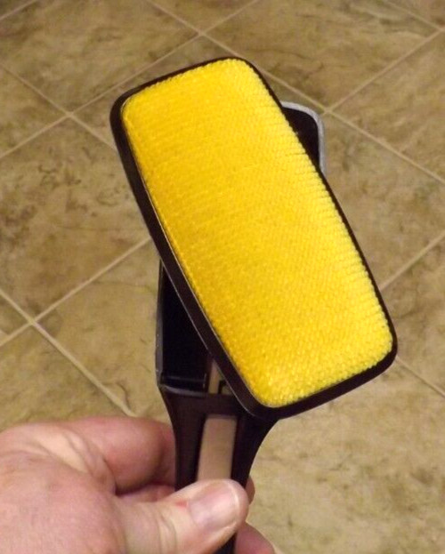 Clothes Lint Brush