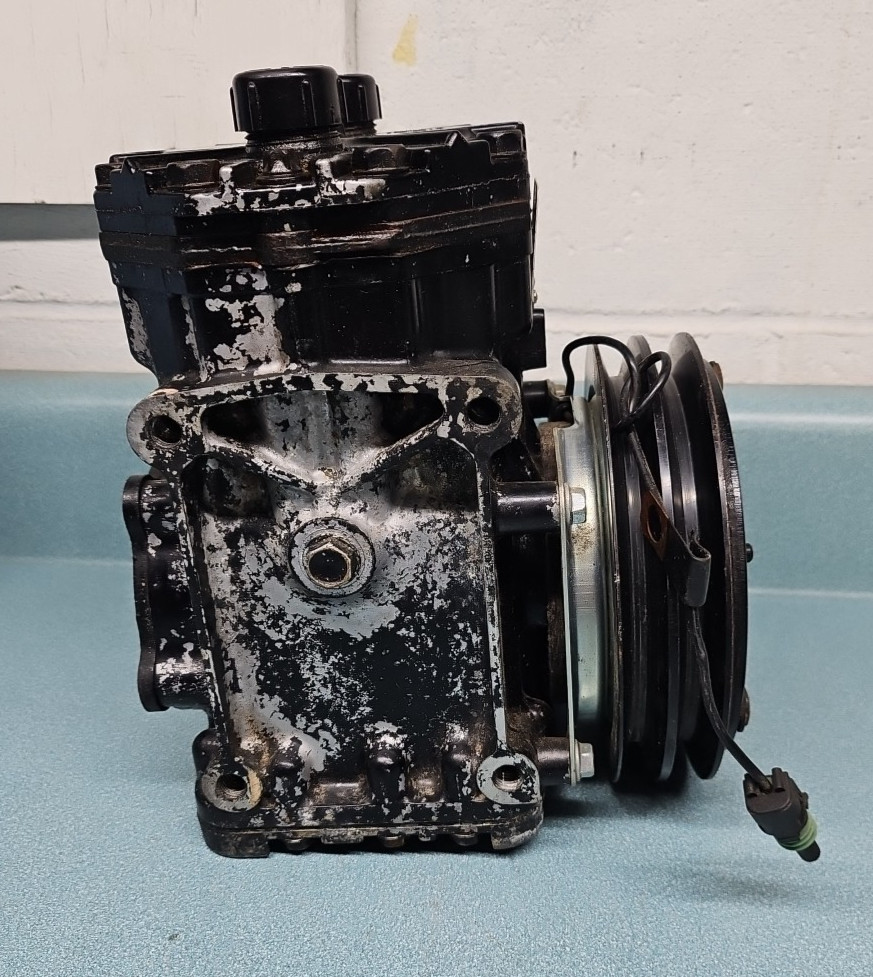 TCCI AIR COMPRESSOR ET210L-25073C 12-5512**