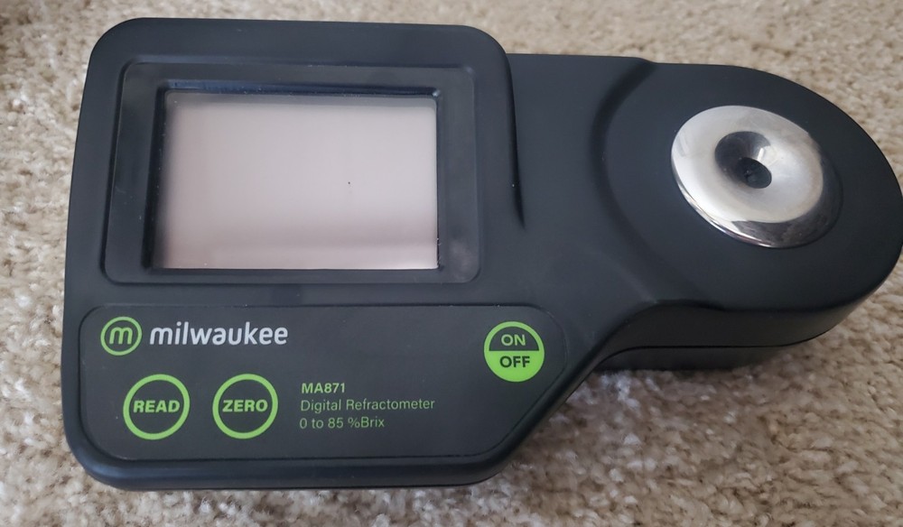 Milwaukee Digital Brix MA871 Refractometer