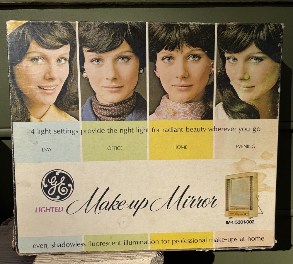 1978 GE General Electric Lighted, 2 Side, 4 Setting Makeup Mirror B21M-1 Works!