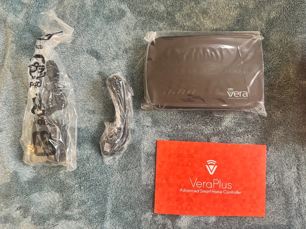 Vera Plus Advanced Smart Home Controller, Z-Wave, Bluetooth, Zigbee, WiFi, NIB