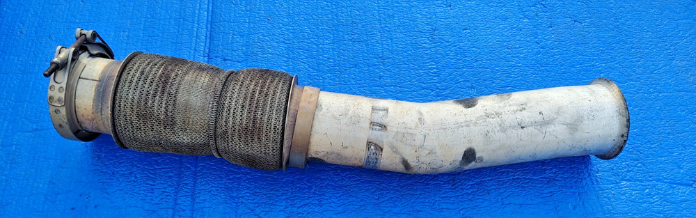 Freightliner Cascadia Exhaust Flex Pipe