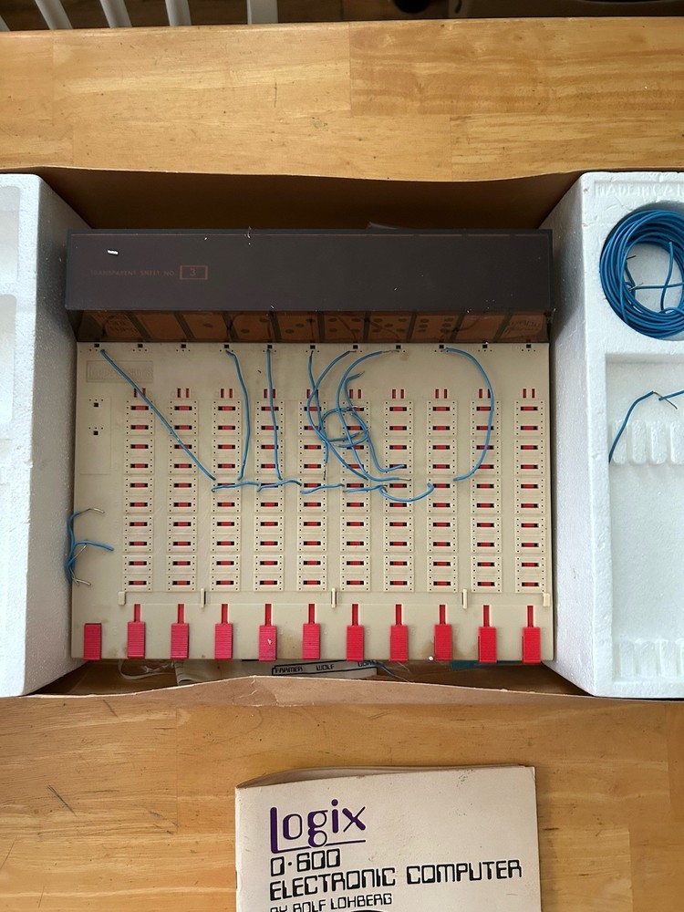 Vintage 1974 Logix Electronic Computer 0-600 Miniature Computer RARE Untested