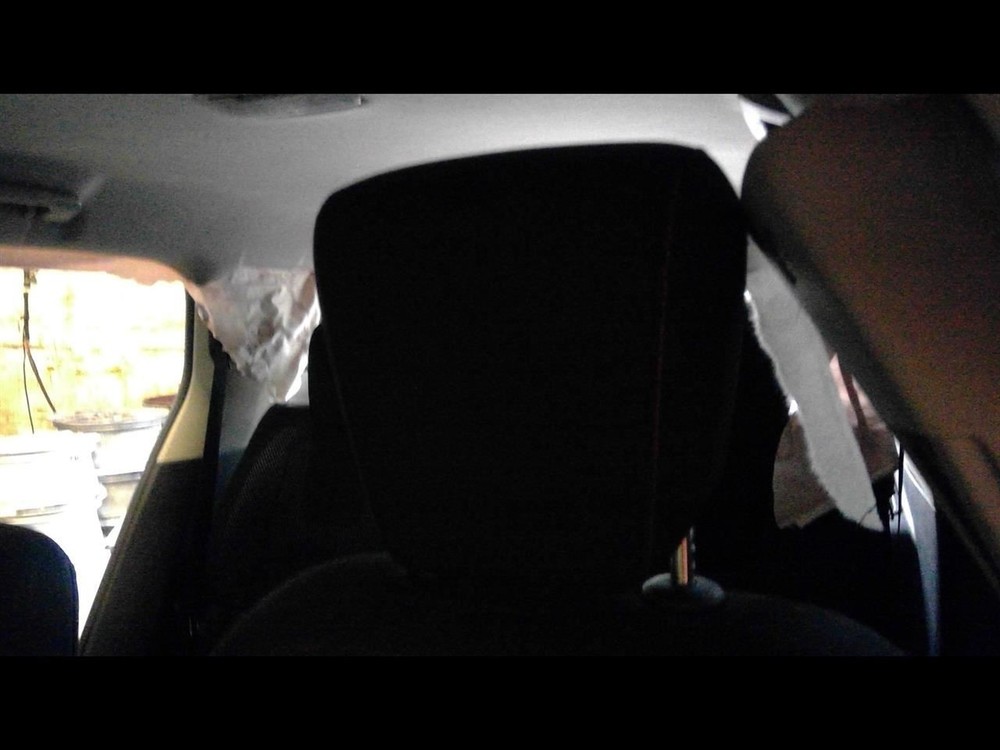 TERRAIN   2011 Headrest 1031696