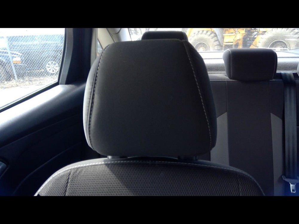 FOCUS     2014 Headrest 940187