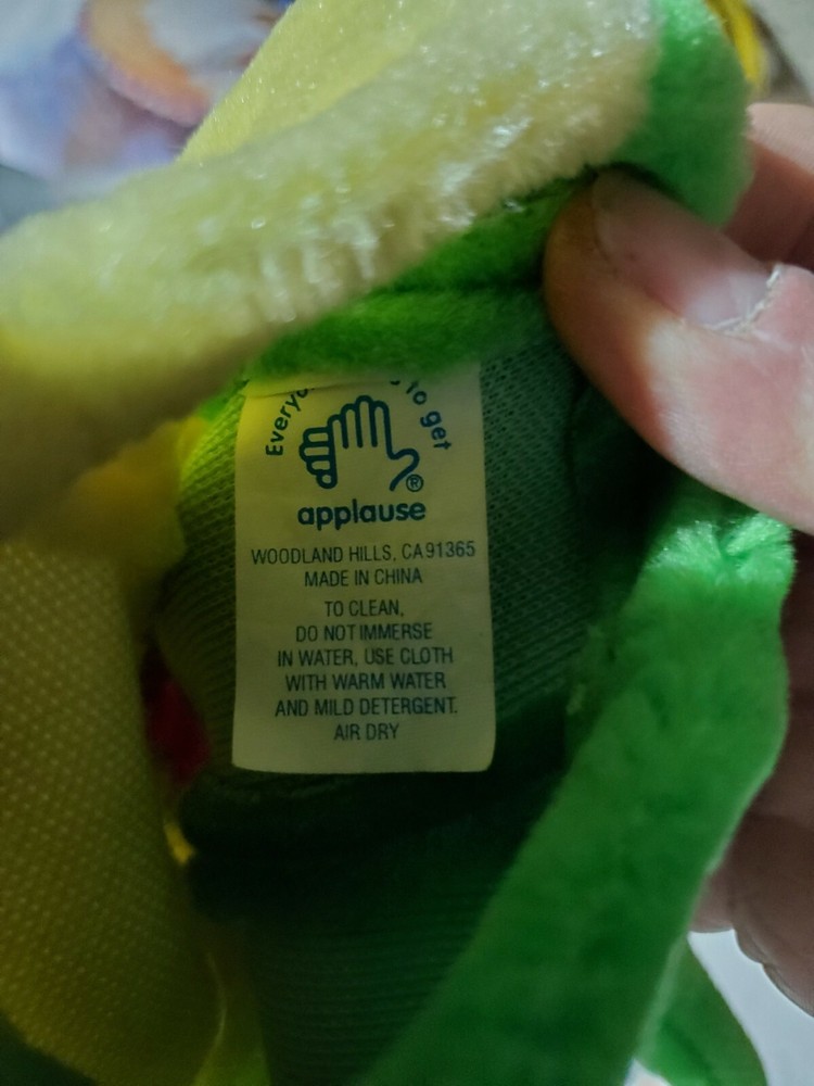 Warner brothers frog hand puppet. Adorable!