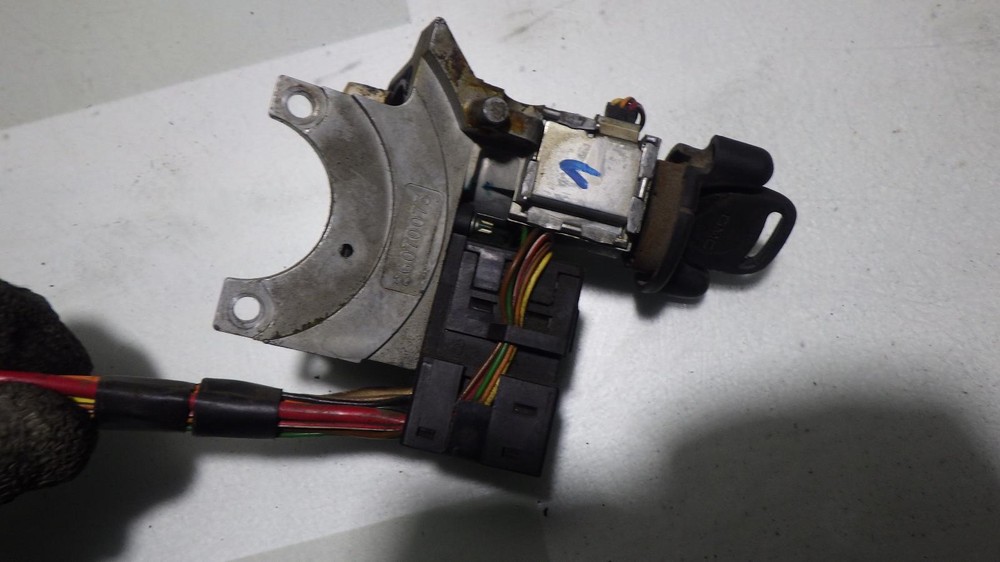 02 GMC SAVANA 3500 VAN Ignition W/Key