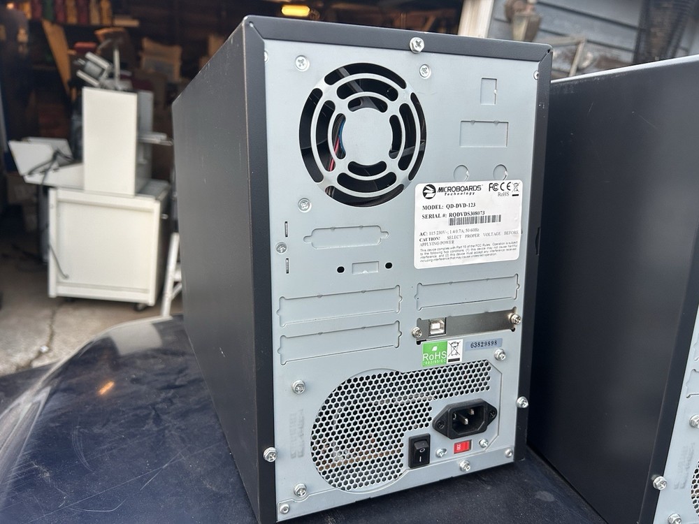 Microboards DVD/CD Duplicator Tower On QD-DVD 123.