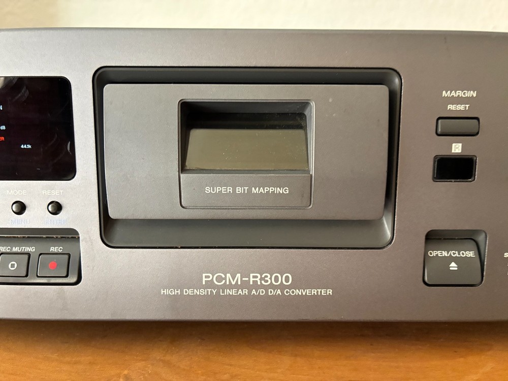 SONY PCM R300 DAT Deck