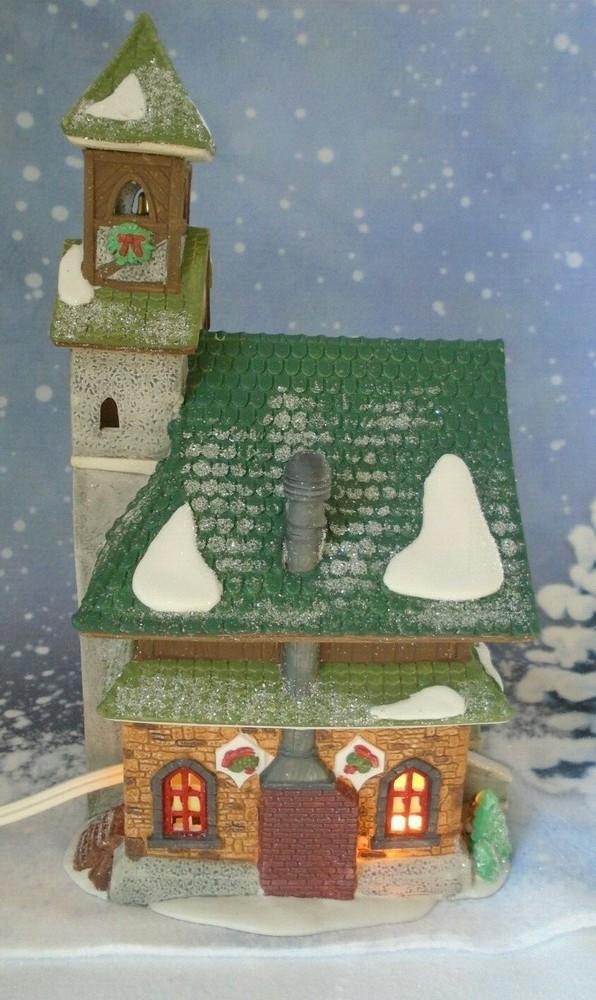 Vintage Dept 56 North Pole Series Lighted North Pole Chapel