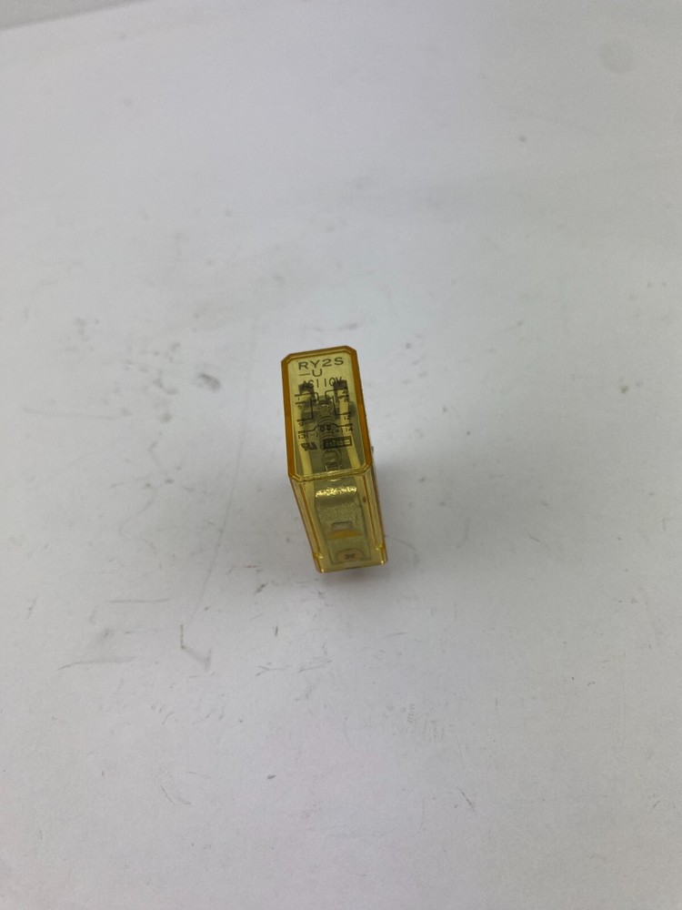 Idec RY2S AC110V 2 Piece