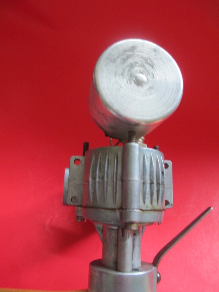 VINTAGE ORIGINAL FORSTER 29 1941 IGNITION ENGINE COMPLETE WITH NEW O&R PROP