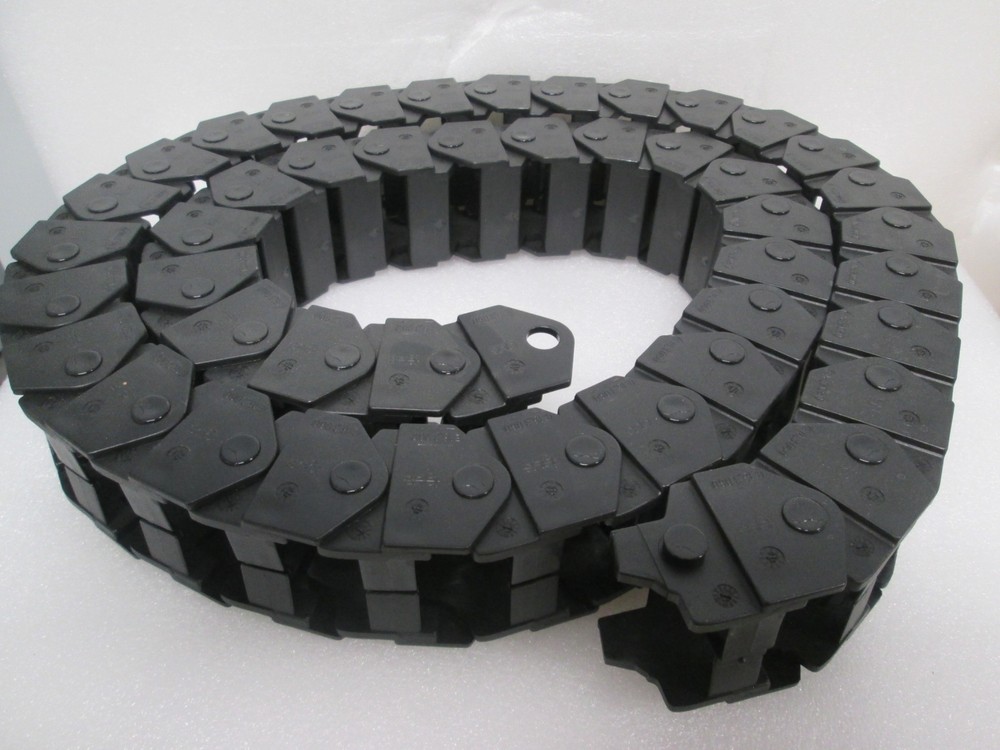 Igus, E16.3.060 (47 Pieces) Energy Chain System, Used