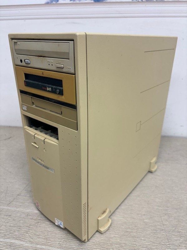 Dell Dimension XPS P90 Vintage Computer (powers on)