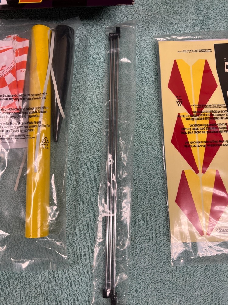 Estes Taser Flying Model Rocket Launch Set #1491 (NEW)