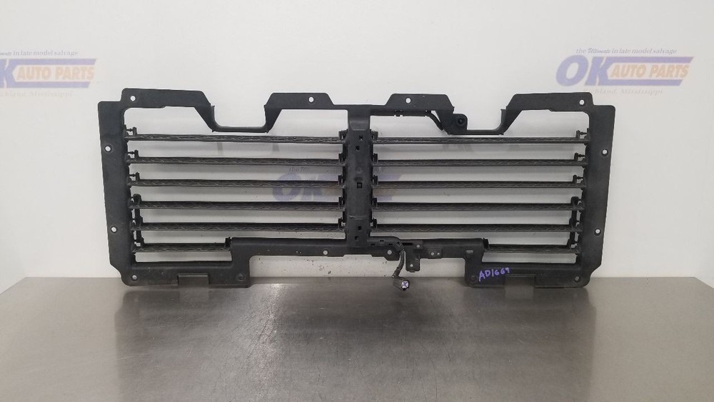18 GMC YUKON 5.3L AIR SHUTTER
