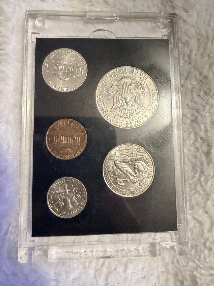 5 Spot Multi Coin Holder/Display With Ez Snap Case